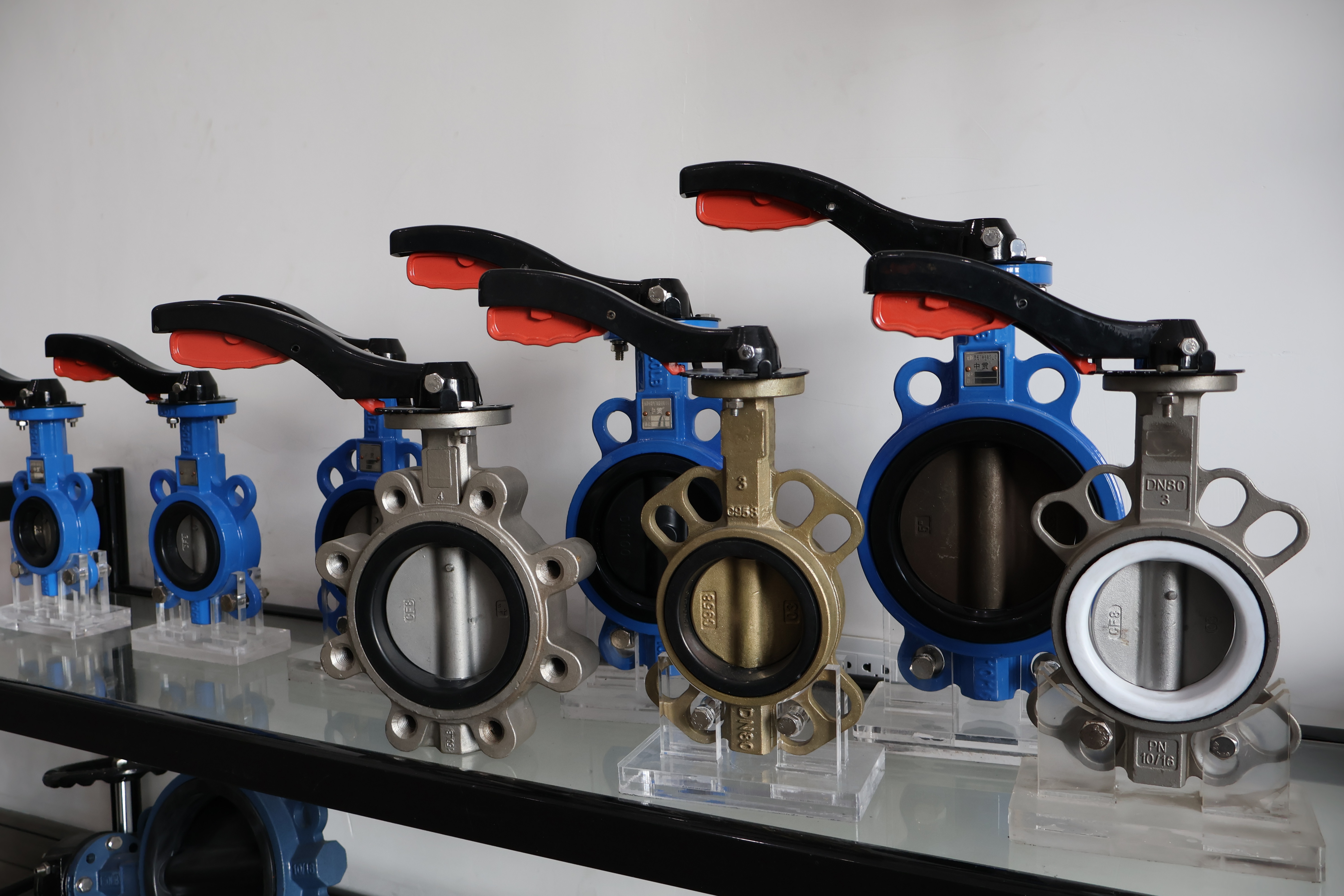 Работи што мора да ги знаете кога купувате вентили: Не трошете ги парите во темнина!